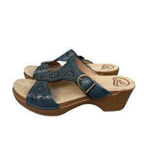 Dansko Blue Sapphire Wedge Sandal Leather Women’s size 39 (8.5-9 US)